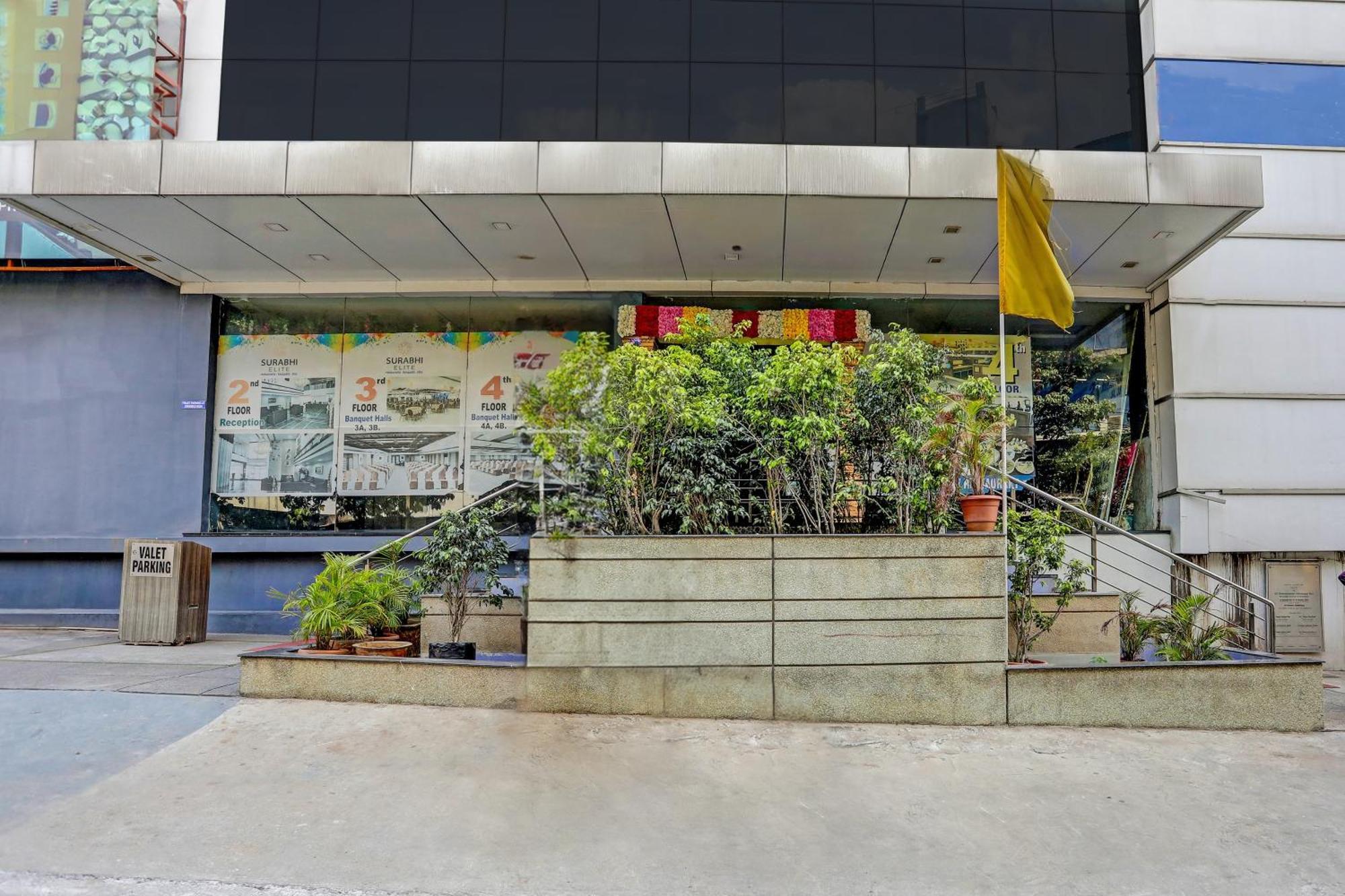 Capital O Surabhi Elite Near Miraj Cinemas - Shalini Shivani Sururnagar Kültér fotó
